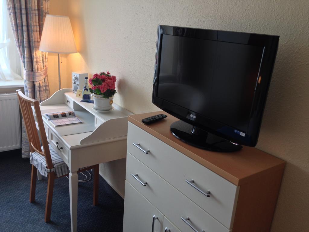 Clausen Hotell Westerland Exteriör bild