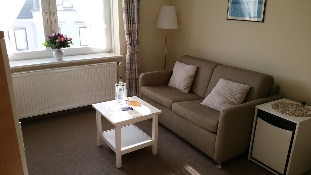 Clausen Hotell Westerland Exteriör bild